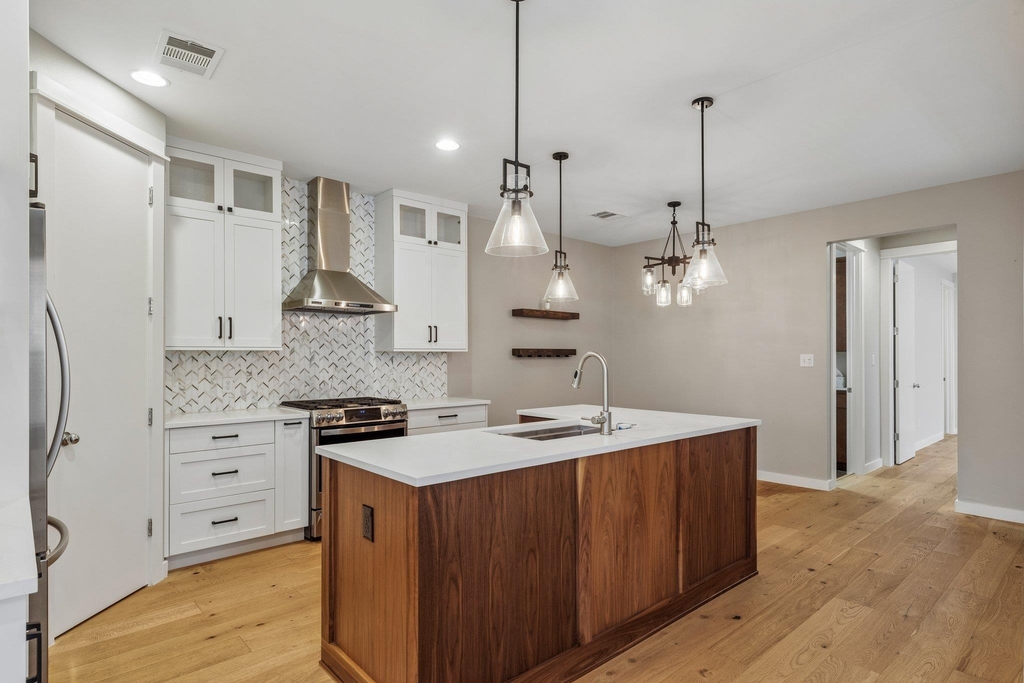 3108 Corbin Ln - Photo 0
