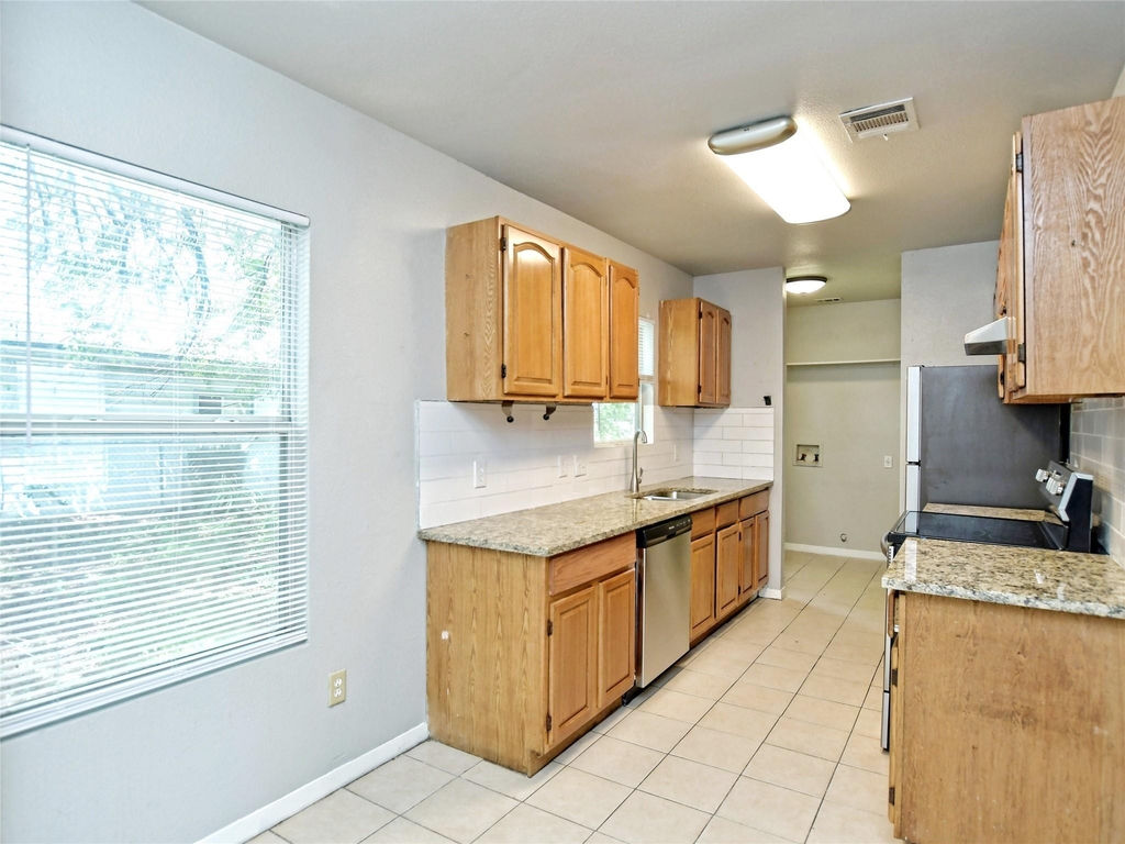 6121 Ponca St - Photo 5