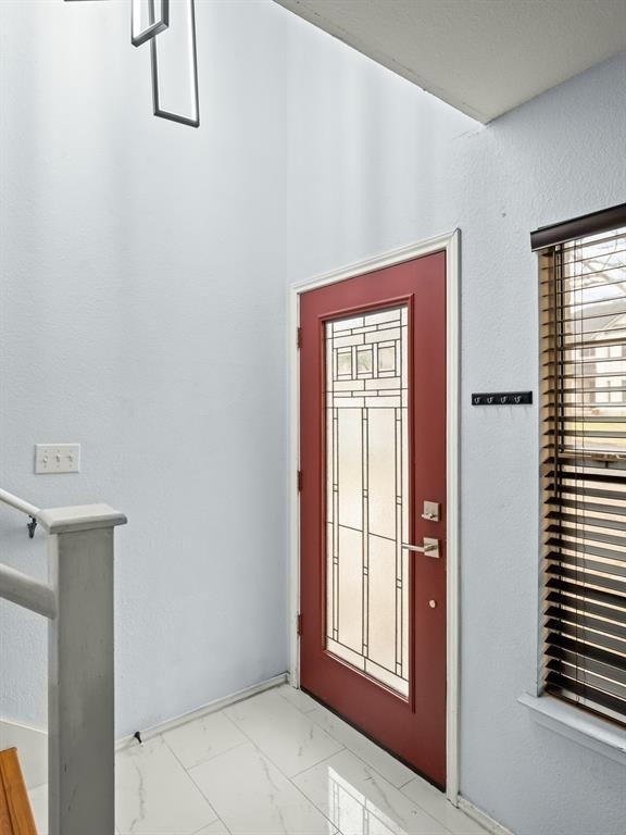 2411 Lavendale Ct - Photo 3