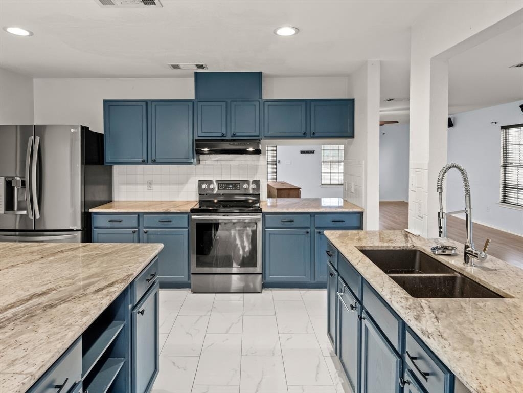 2411 Lavendale Ct - Photo 7