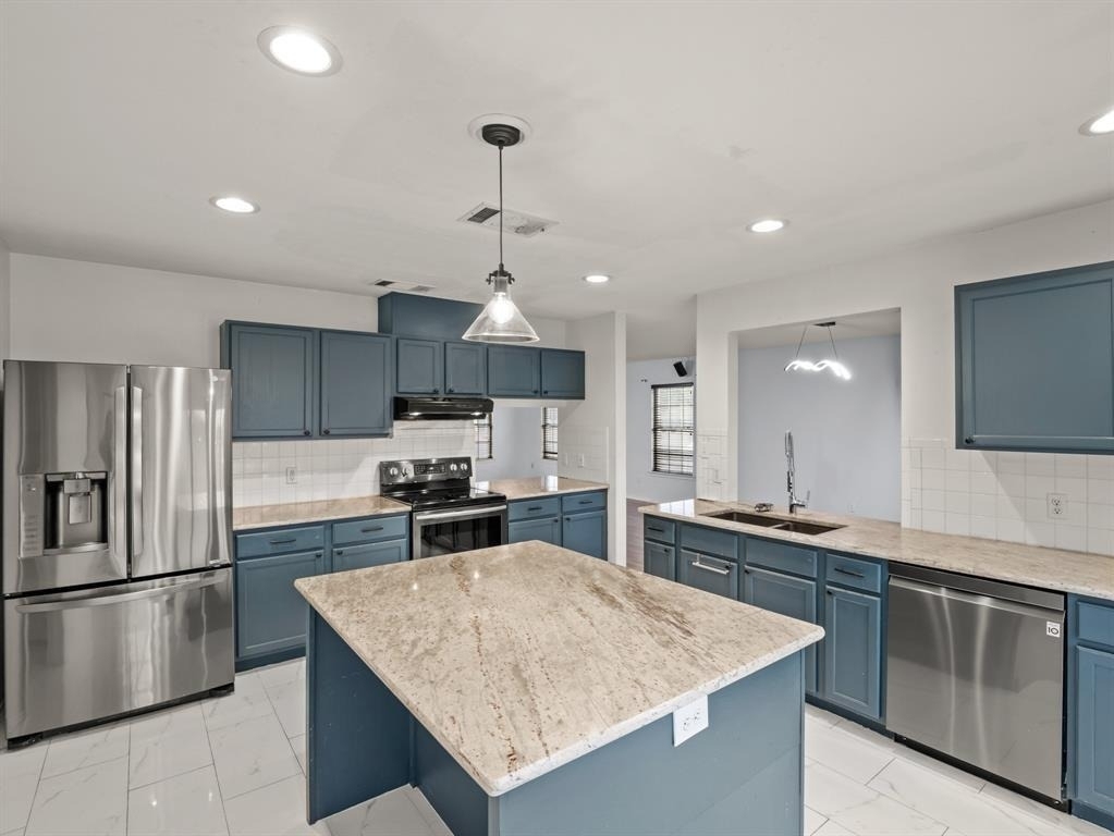 2411 Lavendale Ct - Photo 0
