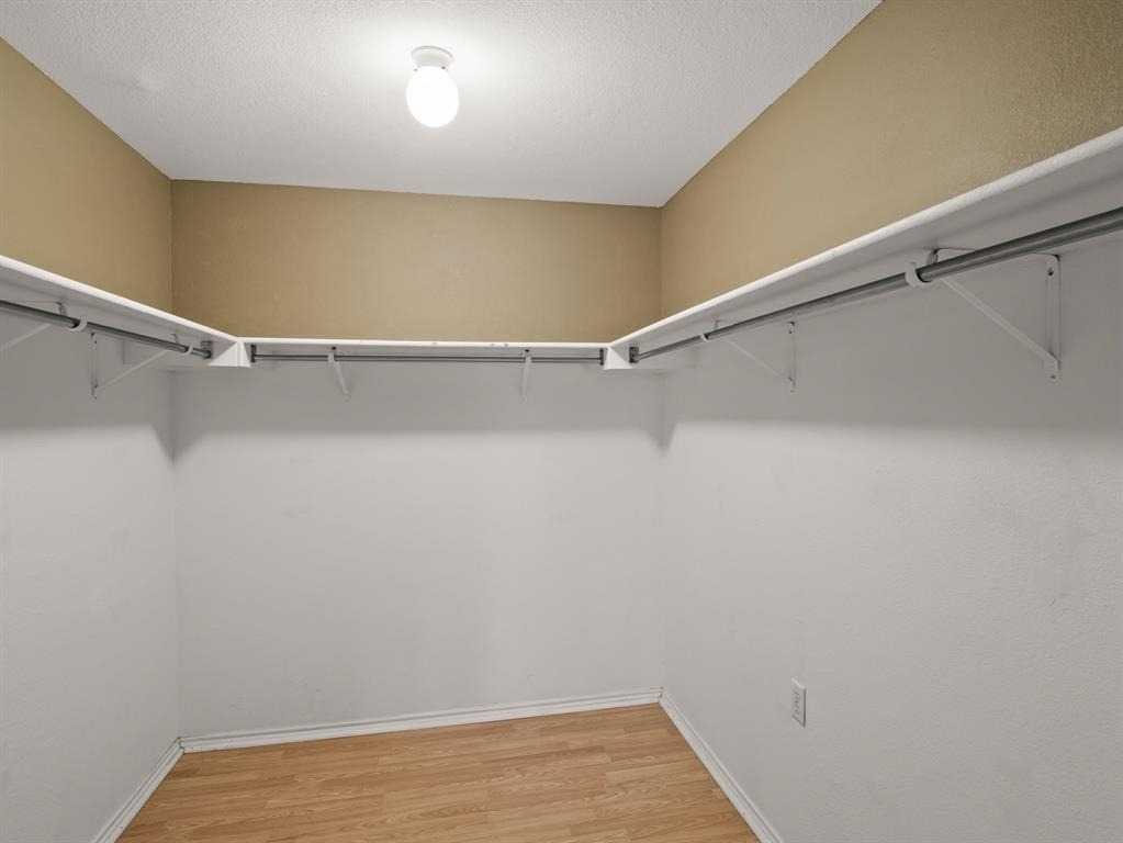 2411 Lavendale Ct - Photo 20