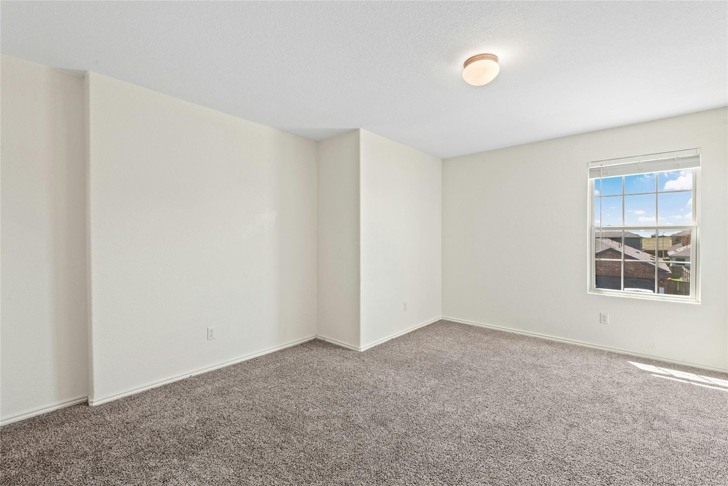 513 Circle Way - Photo 18