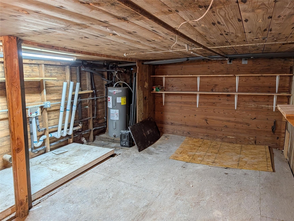 304 E 42nd St - Photo 22
