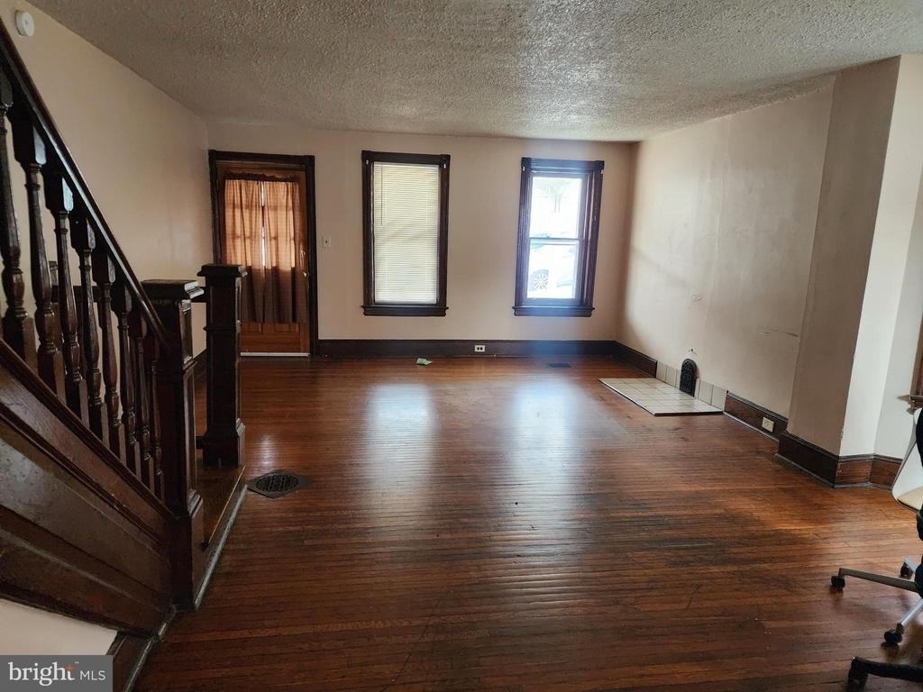 118 S 6th Avenue - Photo 0