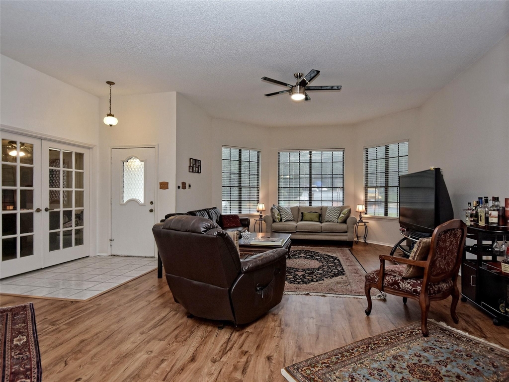 7801 Palacios Dr - Photo 5