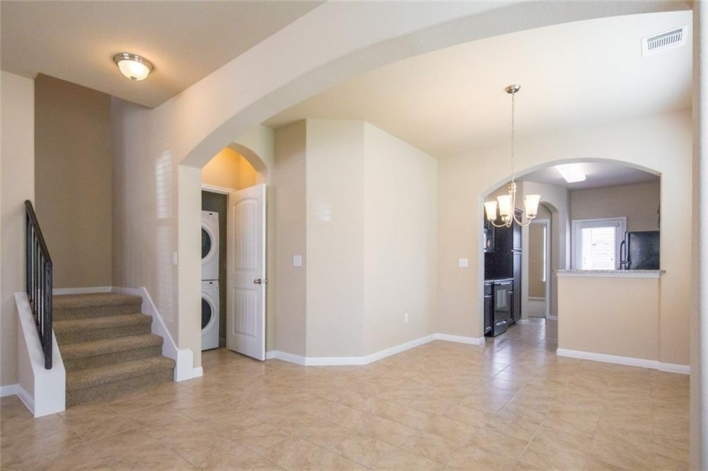 517 Katmai Cir - Photo 2