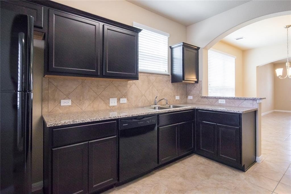 517 Katmai Cir - Photo 3