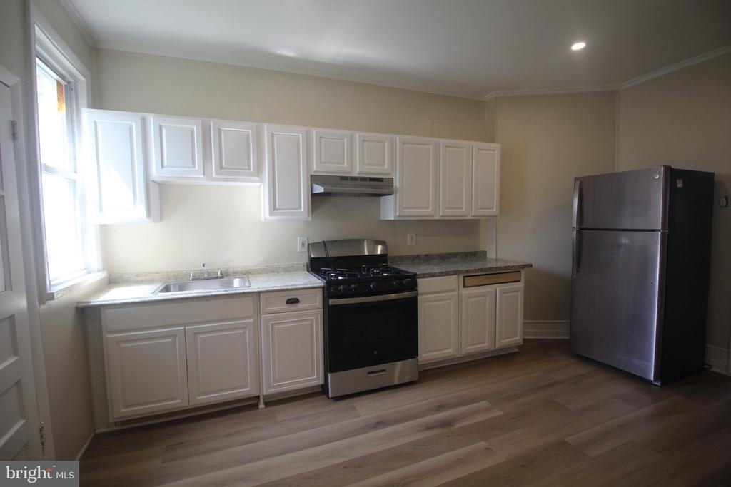 1157 Chambers Street - Photo 9