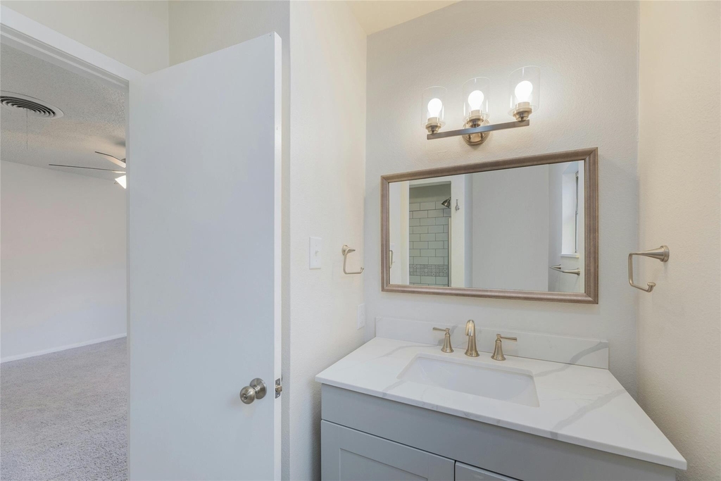 419 N Doak St - Photo 20