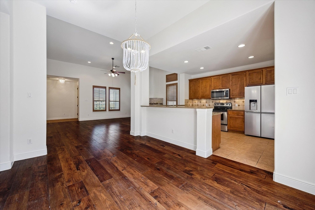 6201 River Place Blvd - Photo 8