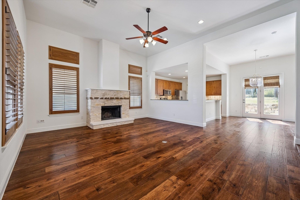 6201 River Place Blvd - Photo 2