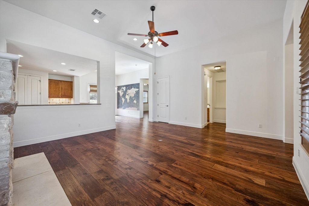 6201 River Place Blvd - Photo 3