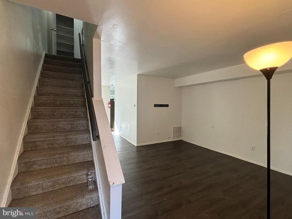 2404 Bayberry Court - Photo 3