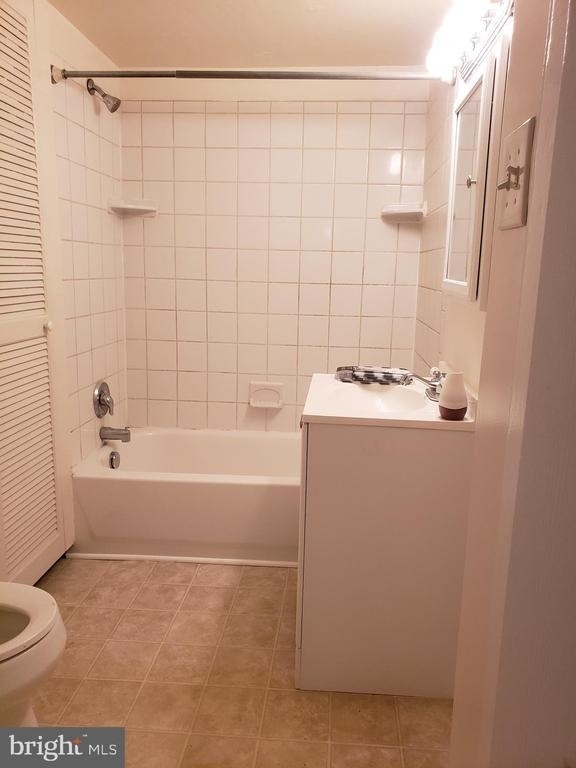 210 10th Street - Photo 1