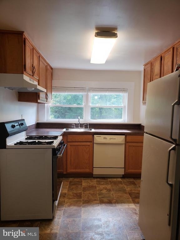 210 10th Street - Photo 6