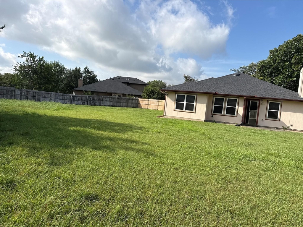 211 Brent Blvd - Photo 3