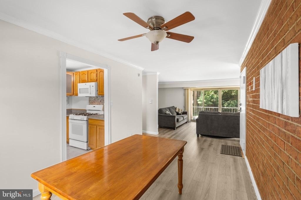 6034 Westchester Park Drive - Photo 7