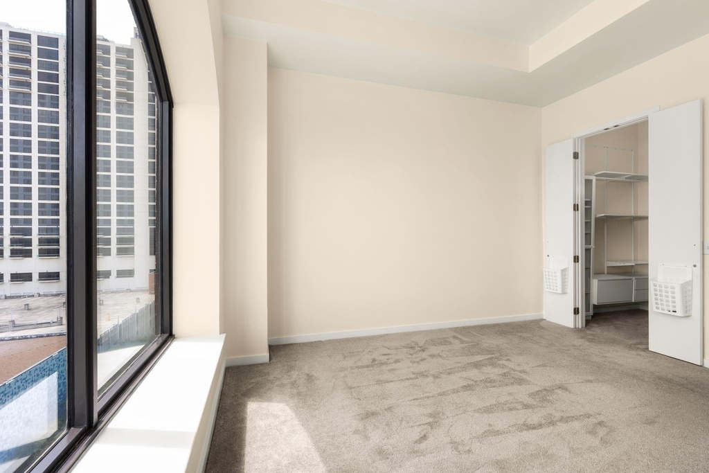 507 Sabine St - Photo 14