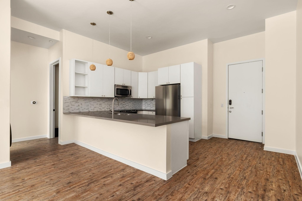 507 Sabine St - Photo 5