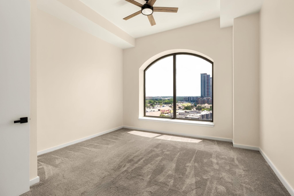 507 Sabine St - Photo 11