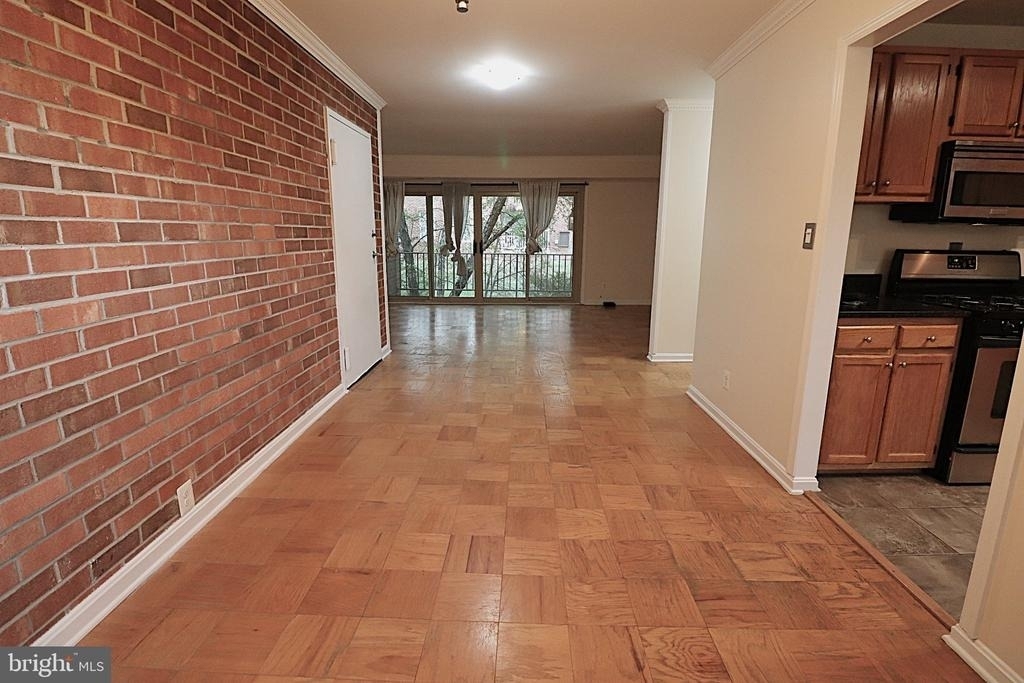 5974 Westchester Park Drive - Photo 4