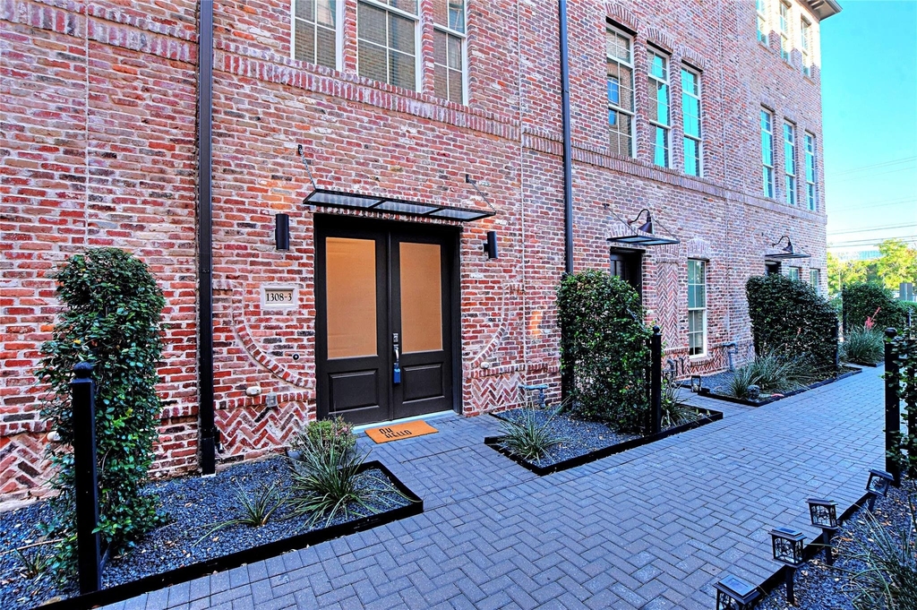 1308 Tinnin Ford Rd - Photo 0