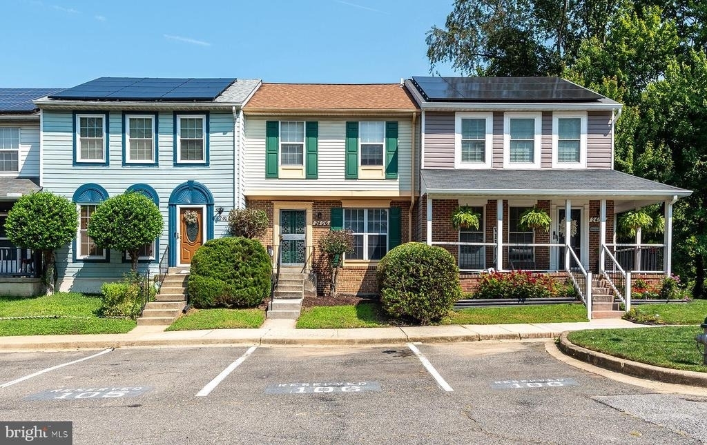2406 Rosecroft Court - Photo 1