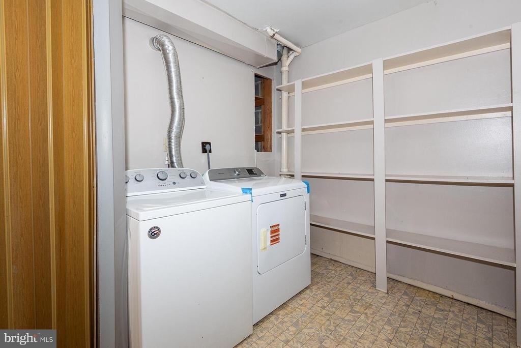 2406 Rosecroft Court - Photo 21