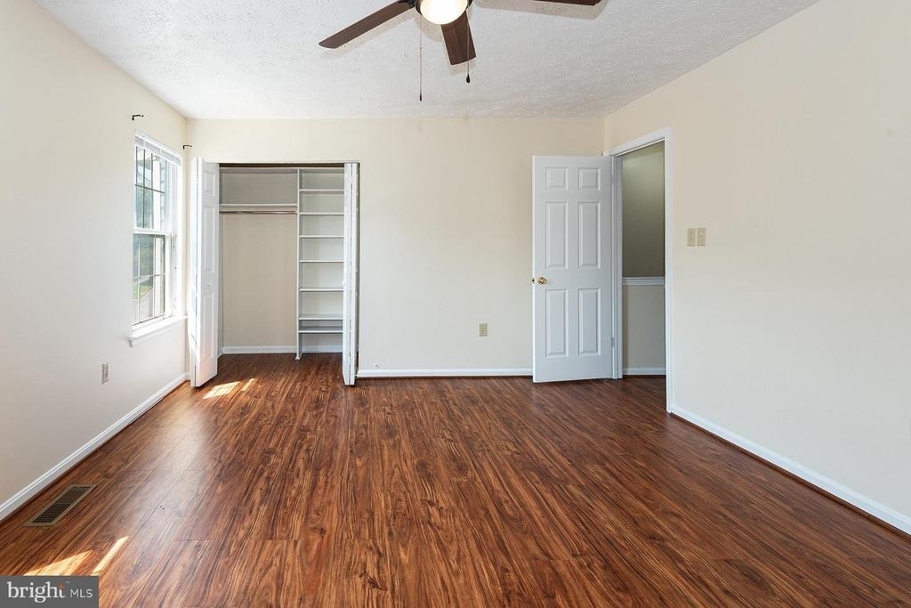 2406 Rosecroft Court - Photo 19
