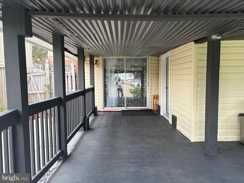 811 Falls Lake Drive - Photo 13