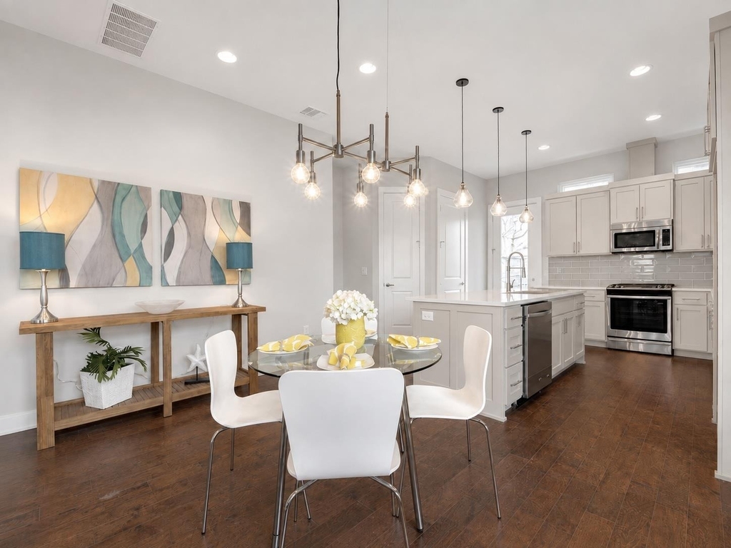 7104 Blessing Ave - Photo 8