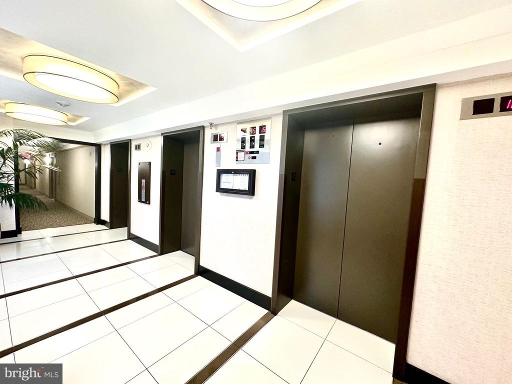 7401 Westlake Terrace - Photo 8