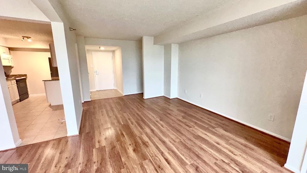 7401 Westlake Terrace - Photo 16
