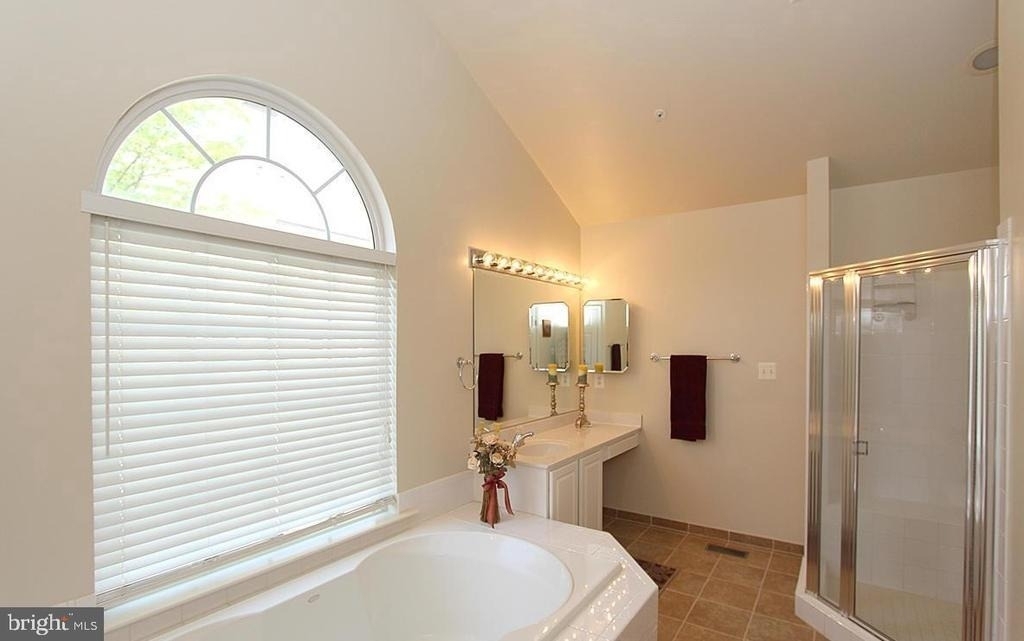 537 Longhorn Crescent - Photo 7