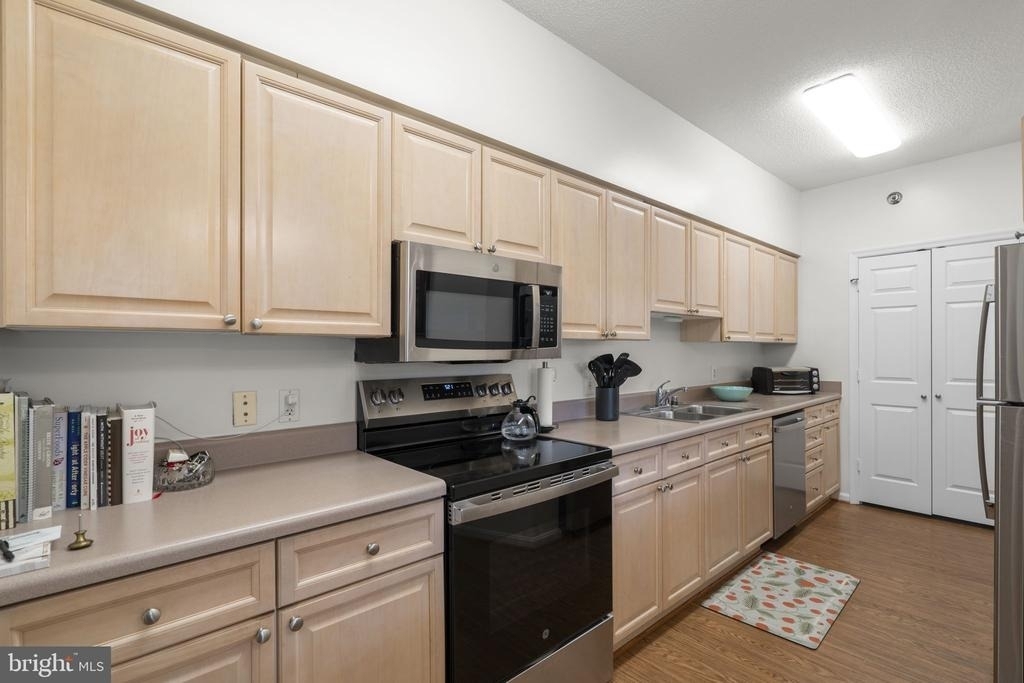 3005 S Leisure World Boulevard - Photo 13