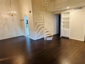 2401 Leon St - Photo 6