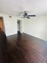 2401 Leon St - Photo 14