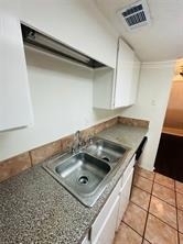 2401 Leon St - Photo 3