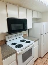 2401 Leon St - Photo 4