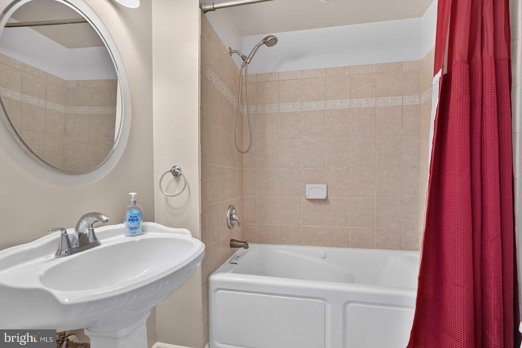 501 Hungerford Drive - Photo 27