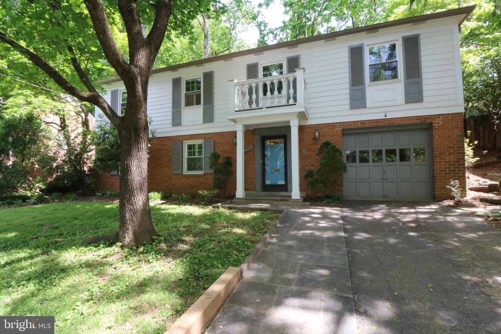 6703 Rannoch Road - Photo 2