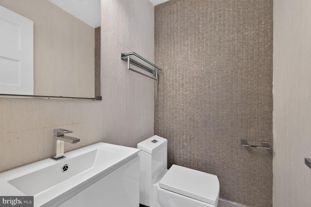 1604 Martha Terrace - Photo 6