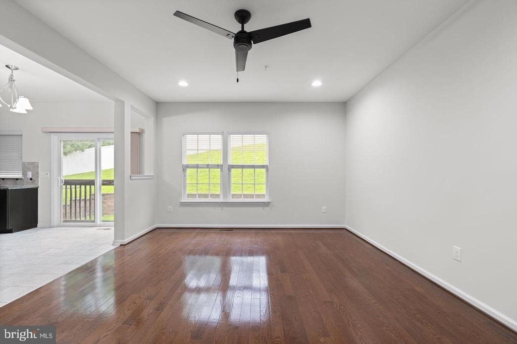 4986 Windpower Way - Photo 5