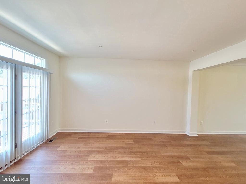 4066 Finsbury Lane - Photo 9