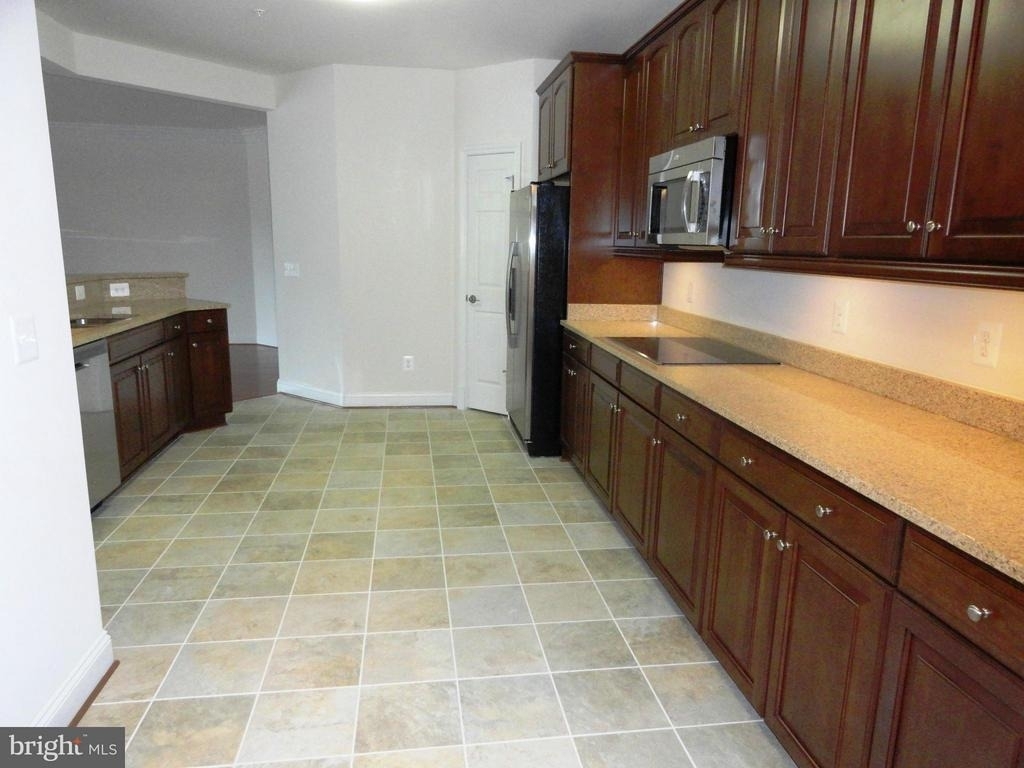 3100 Stone Cliff Drive - Photo 2