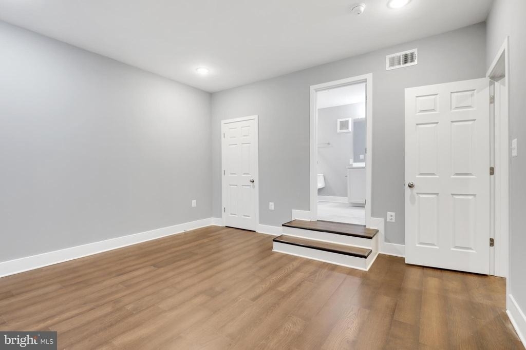 19 E Fayette Street - Photo 3