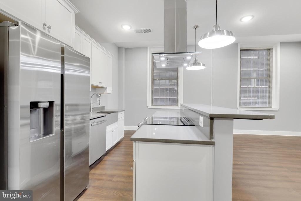 19 E Fayette Street - Photo 2