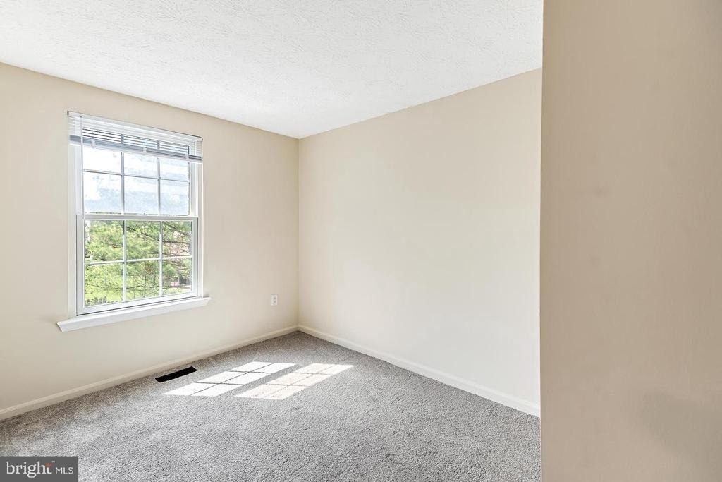 377 Valiant Circle - Photo 21