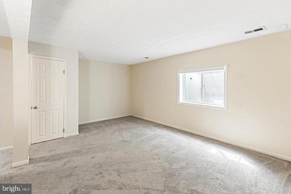 377 Valiant Circle - Photo 27
